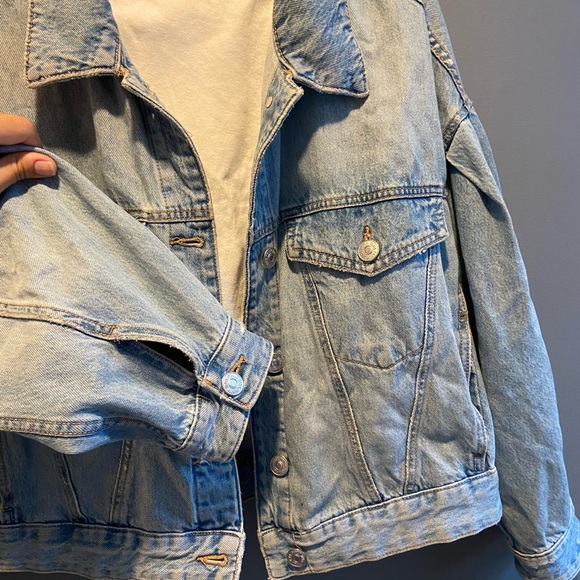 Zara Light Wash Denim Jacket Jean Medium - Picture 4 of 7